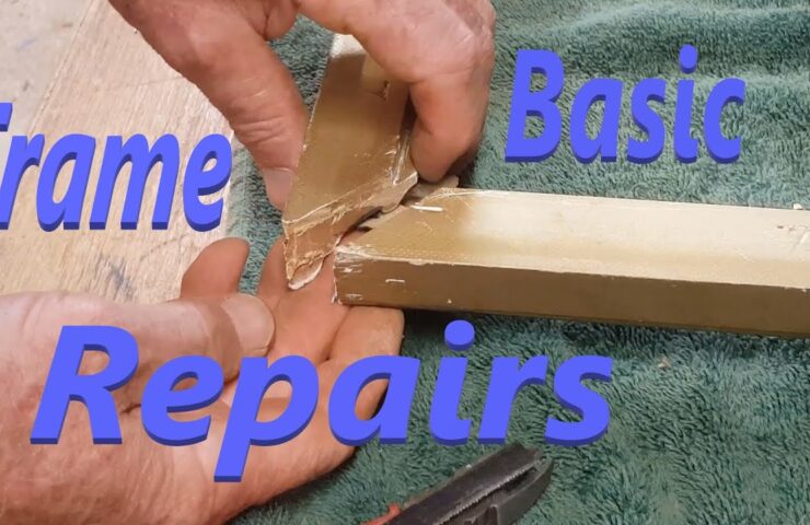 Cracked-or-broken-picture-frames-or-mirrors