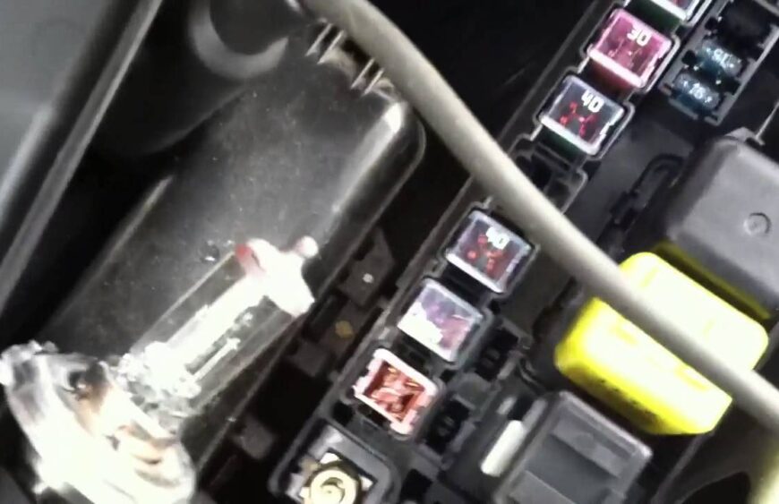 Faulty-or-non-functioning-car-headlights