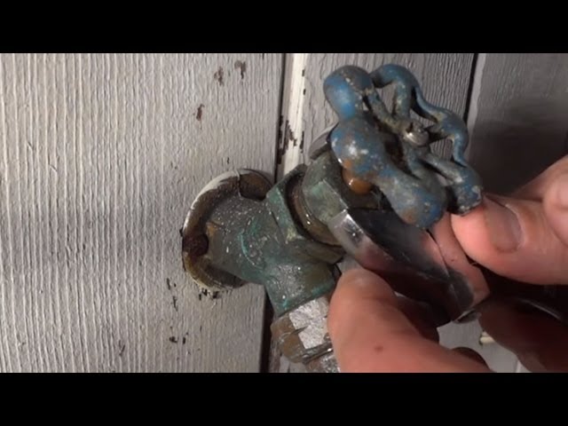 Leaking-or-dripping-outdoor-faucet-handle