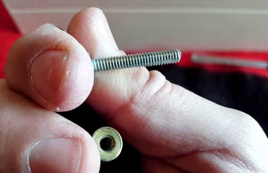 Loose-or-detached-cabinet-knobs-or-handles