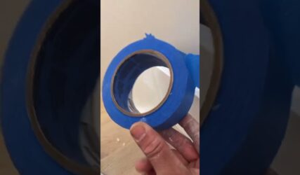 Loose-or-detached-baseboards-or-trim